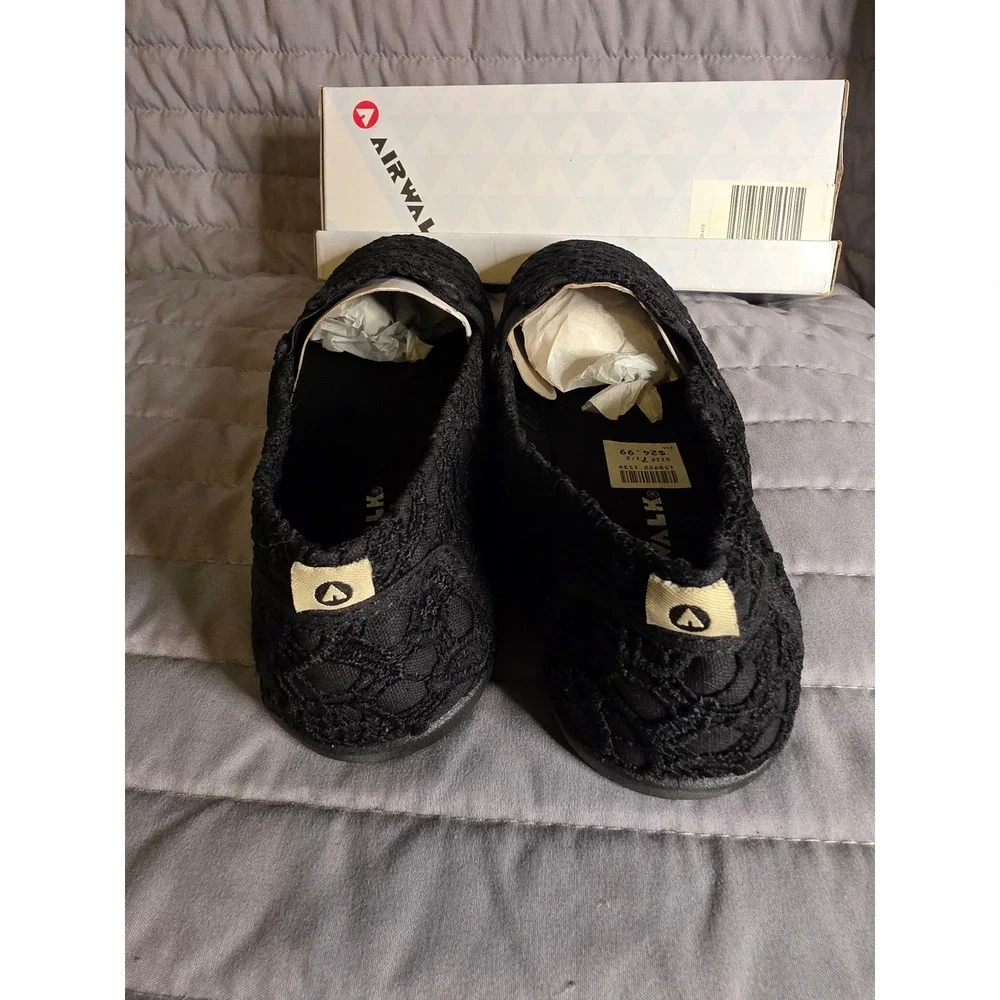 1028 Airwalk Black Floral Lace Slip On Shoes Womens 7.5 Flat Loafers Sneakers